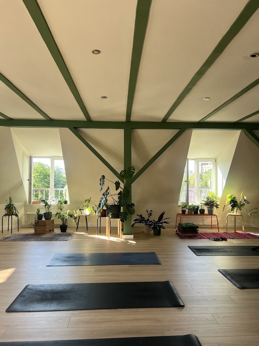 Where to Do Yoga in Bucharest: A Guide to Yoga Studios and Classes in the Romanian Capital - studio de yoga in bucuresti copy